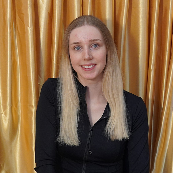 Hofdamen_0002_Alina Schulz