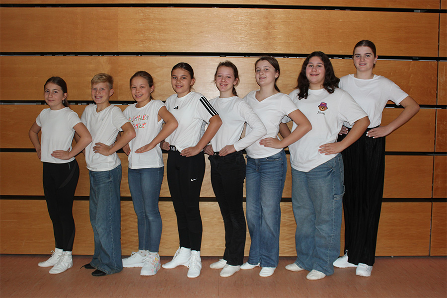 PAuerDancers_0001_P'Auer Dancers Kindergarde