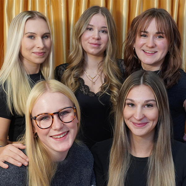 Trainer_0000_Trainer Teenies